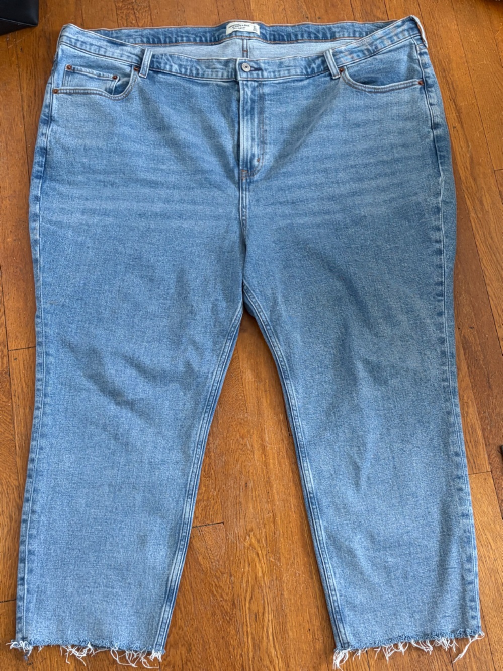 Abercrombie & Fitch Curve Love Ankle Straight Ultra High Rise Jeans - Picture 3 of 6